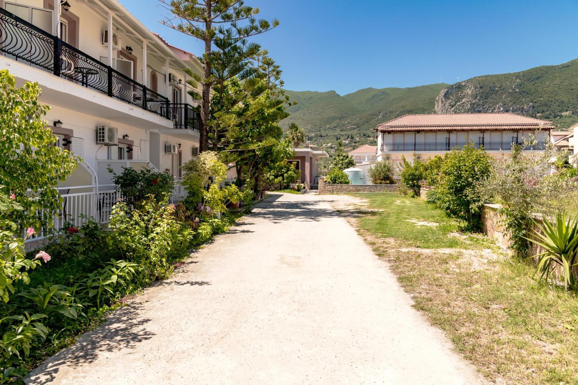 Anthi Studios & Apartments Alykes  Luaran gambar